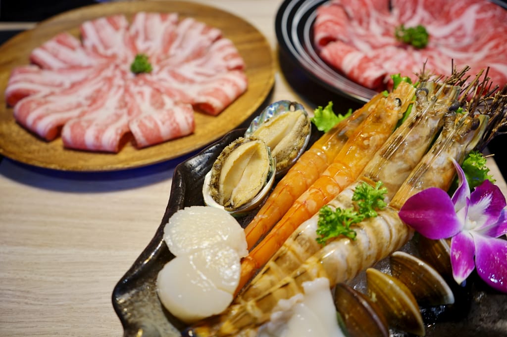 台北｜紫筵精緻火鍋 大安區國父紀念館站活體海鮮火鍋推薦！