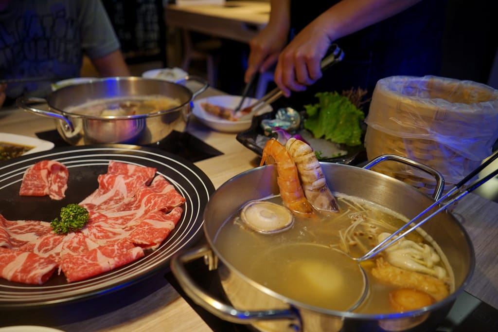 台北｜紫筵精緻火鍋 大安區國父紀念館站活體海鮮火鍋推薦！