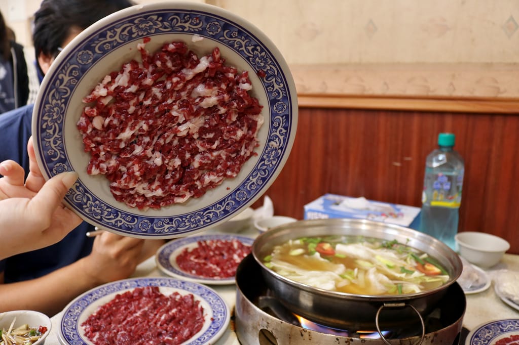 台南｜阿裕牛肉涮涮鍋/牛肉湯 非吃不可台南溫體牛火鍋推薦！
