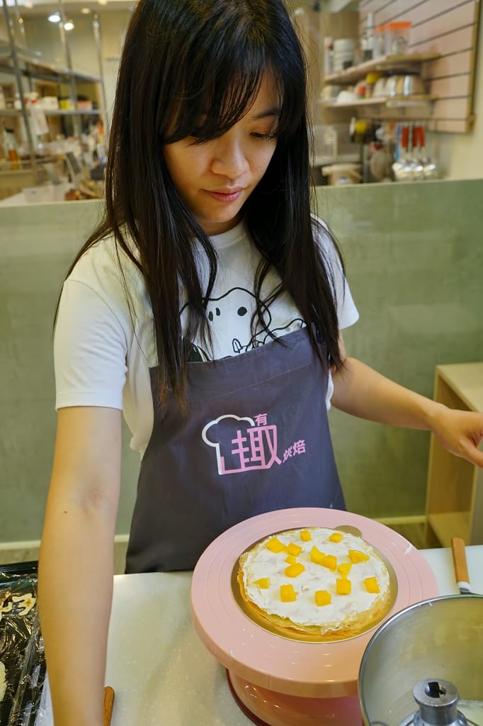 台北｜有趣烘焙(市府店) DIY手作甜點．零失敗芒果千層蛋糕