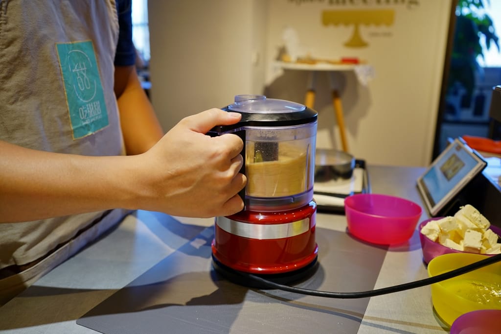台北｜吃甜甜烘焙diy、甜點製作販售 捷運東門站烘焙DIY推薦！第一次做生乳酪蛋糕就上手