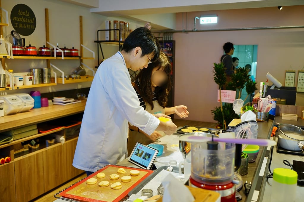 台北｜吃甜甜烘焙diy、甜點製作販售 捷運東門站烘焙DIY推薦！第一次做生乳酪蛋糕就上手