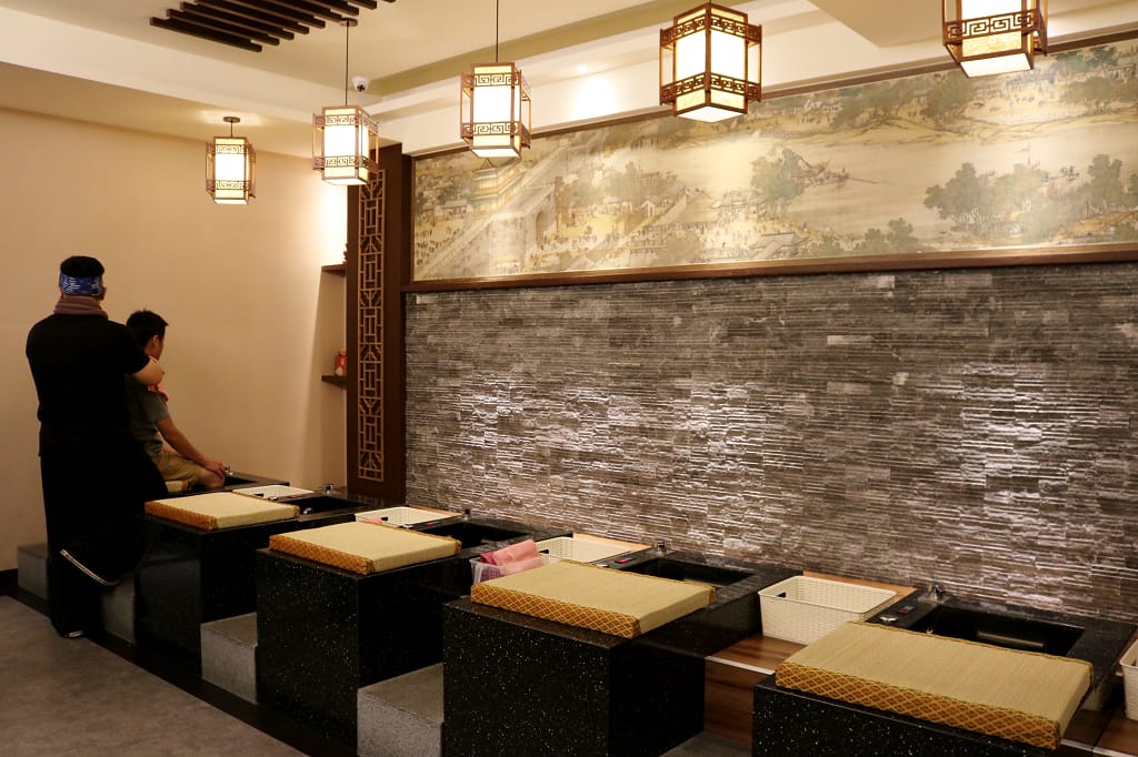 台南按摩｜御手國醫養生會館(文化會館) 足底按摩．全身經絡按摩推薦