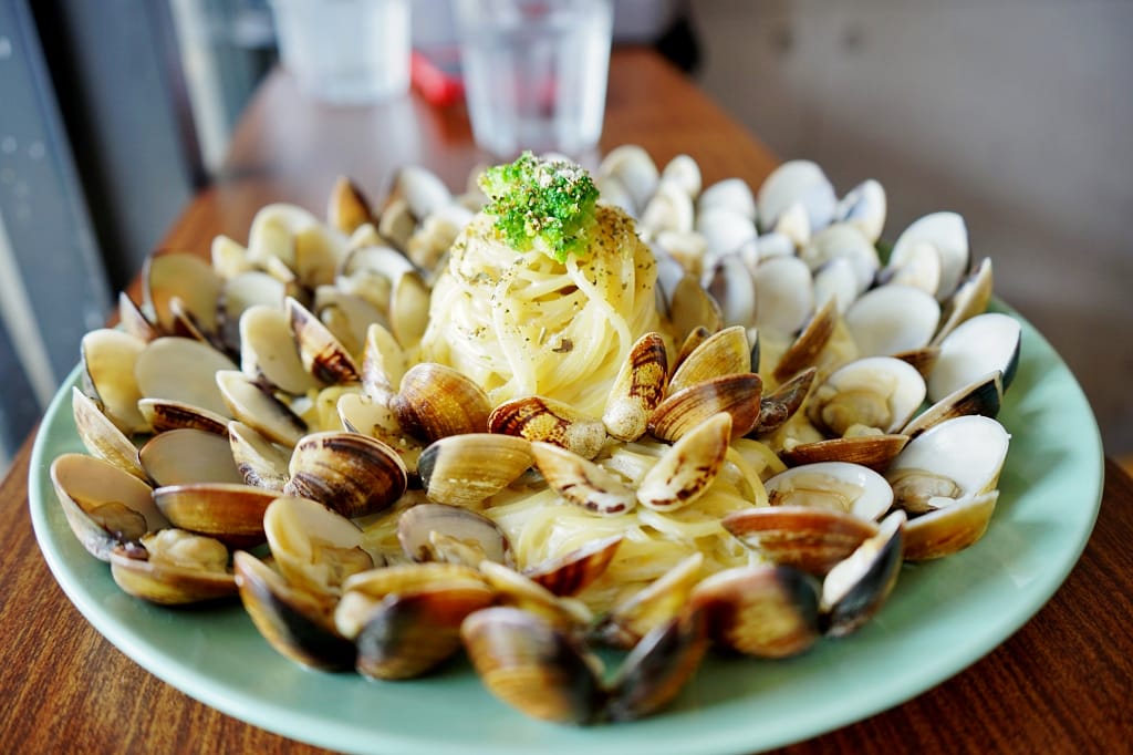 雲林|Daily Life. 煩惱什麼. PASTA 超浮誇蛤蠣花義大利麵.IG爆紅斗六美食 - 第1張圖 雲林|Daily Life. 煩惱什麼. PASTA 超浮誇蛤蠣花義大利麵.IG爆紅斗六美食