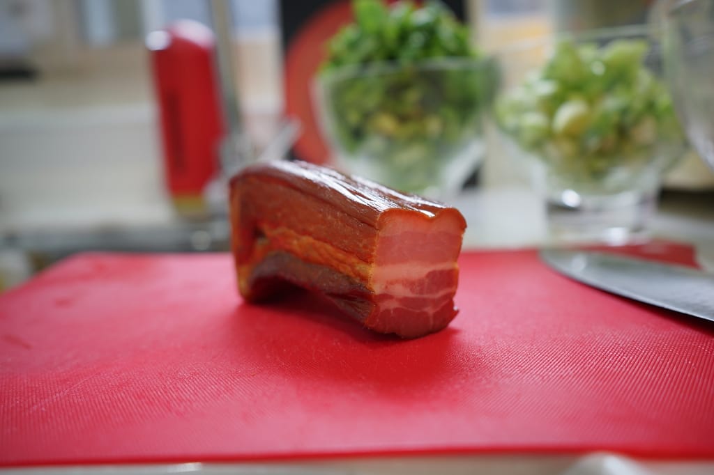 台北｜萬有全 手工金華火腿 中元普渡、年節拜拜首選 臘肉、臘腸料理食譜分享