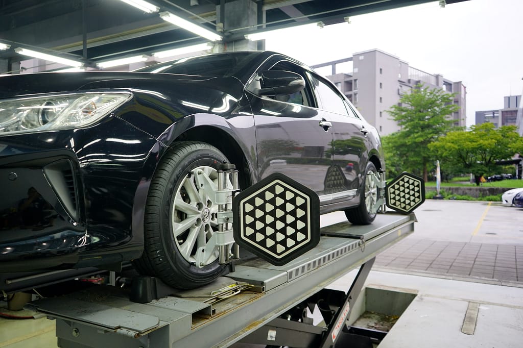 台北|金弘笙汽車輪胎百貨 內湖輪胎更換.保養廠推薦! - 第14張圖 台北|金弘笙汽車輪胎百貨 內湖輪胎更換.保養廠推薦!