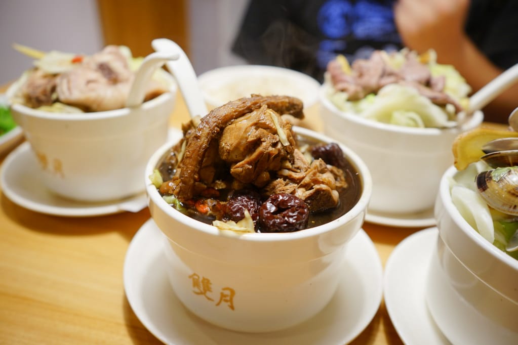 台北|雙月食品社(中和店) 聚寶盆養生雞湯.麻油雞湯.新北米其林推薦! - 第15張圖 台北|雙月食品社(中和店) 聚寶盆養生雞湯.麻油雞湯.新北米其林推薦!