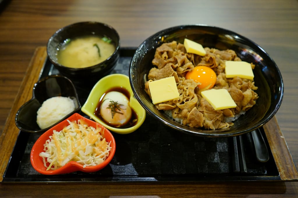台北｜新丼(長安店) 21種心動時分．創意丼飯專賣店