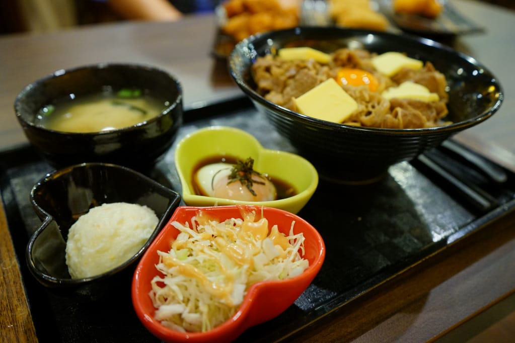 台北｜新丼(長安店) 21種心動時分．創意丼飯專賣店
