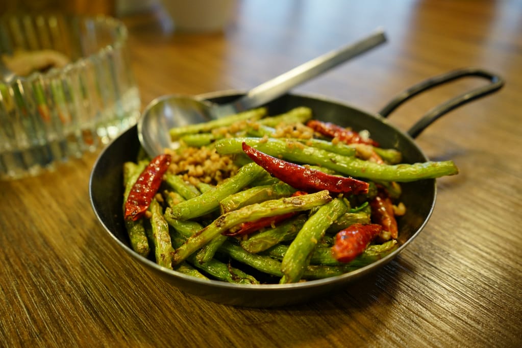 台北｜飯BAR mini(忠孝店) 東區中菜餐廳．多人聚餐餐廳推薦！