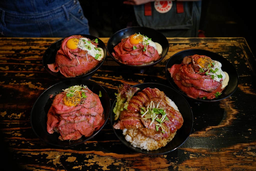 日本｜關西機場逃難記之神戶半日遊 本神戶肉森谷商店/Red Rock/魔法布丁