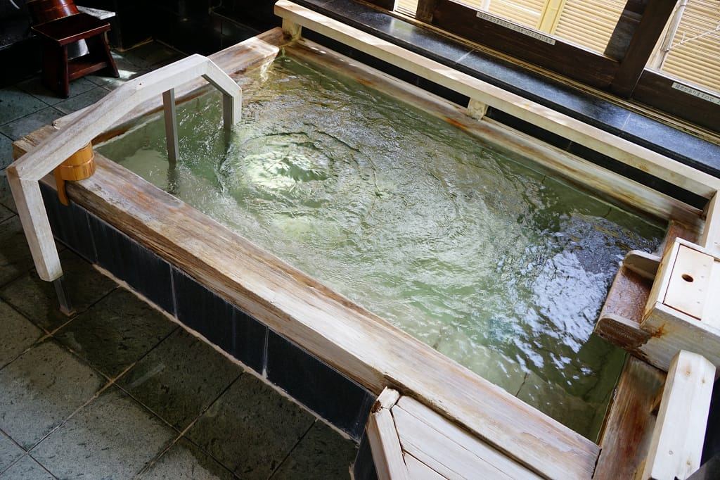 日本｜京都 滋賀雄琴溫泉 琵琶湖花街道飯店 個人湯屋泡湯 白鬚神社水上鳥居