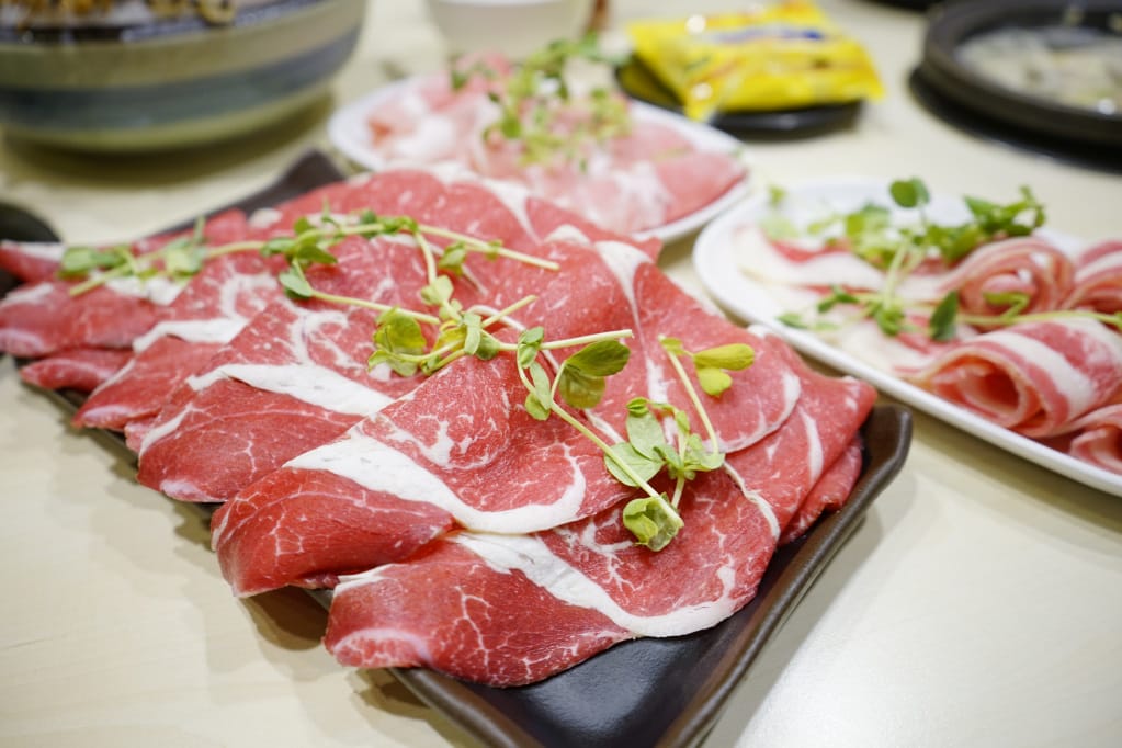 台北｜剪刀石頭布鍋物專賣店 三重石頭火鍋、牛奶鍋推薦！