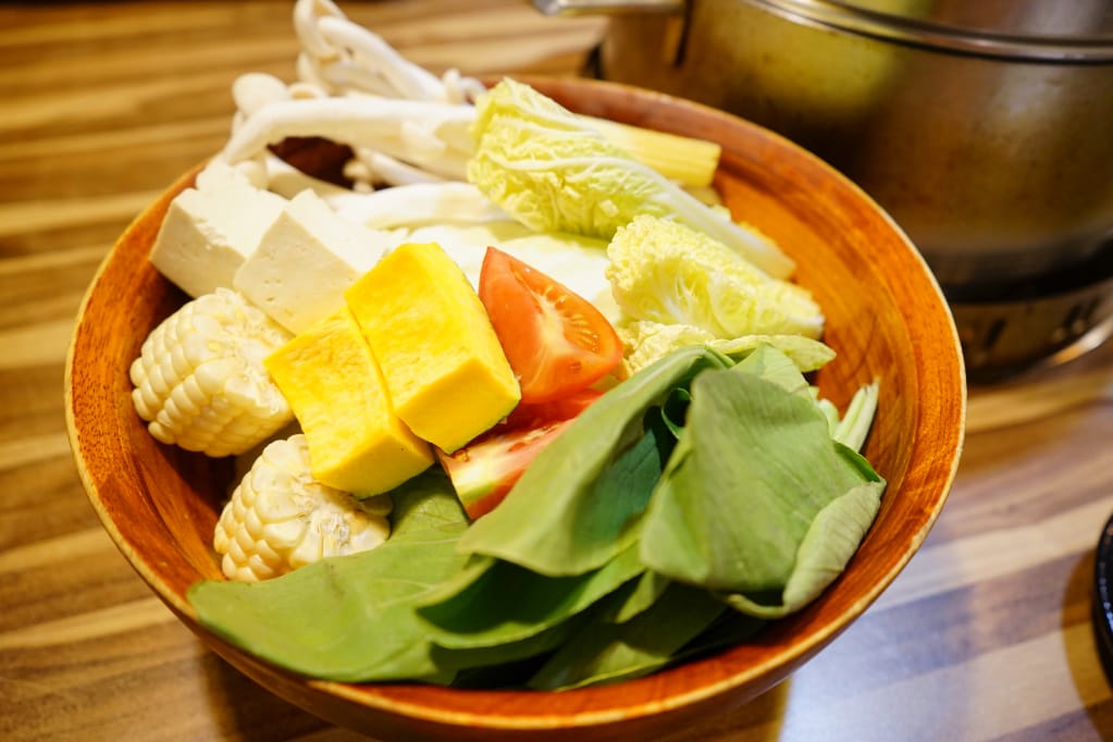 台北｜極蜆鍋物 超狂蛤蠣現煮蜆精湯頭．民生社區火鍋推薦！