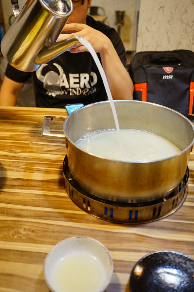 台北｜極蜆鍋物 超狂蛤蠣現煮蜆精湯頭．民生社區火鍋推薦！