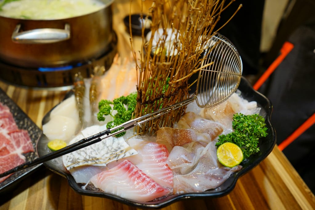 台北｜極蜆鍋物 超狂蛤蠣現煮蜆精湯頭．民生社區火鍋推薦！