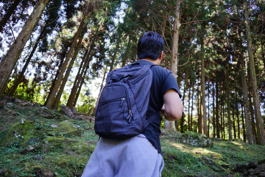 穿搭|英國 i-stay 專業護脊電腦包 筆電、平板專屬隔層,輕量時尚後背包 - 第6張圖 穿搭|英國 i-stay 專業護脊電腦包 筆電、平板專屬隔層,輕量時尚後背包