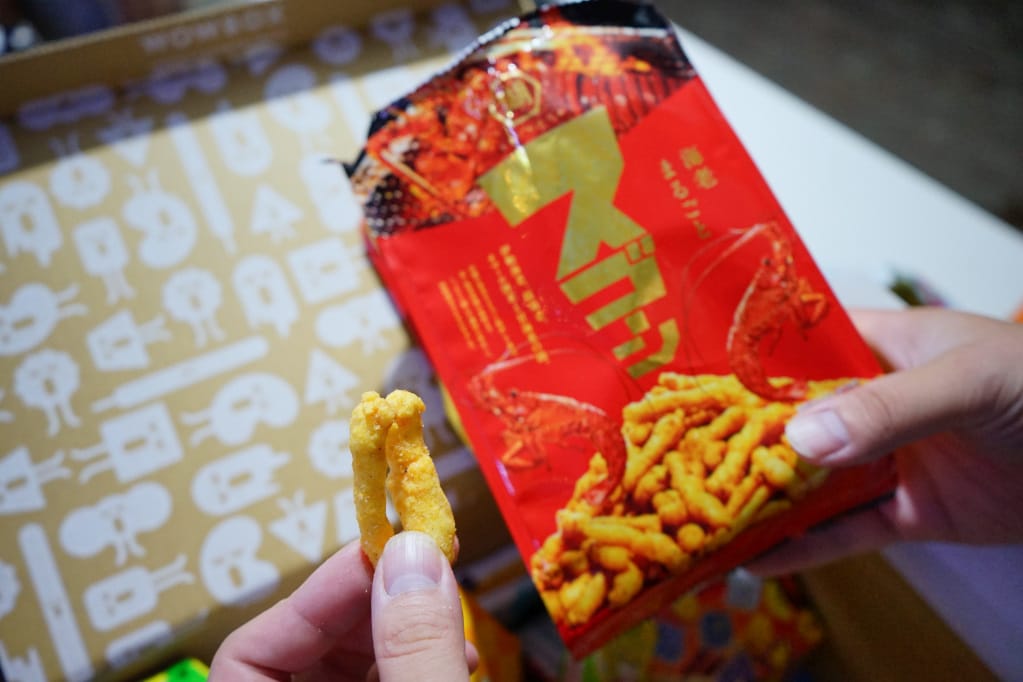 宅配｜好玩&好吃主題WOWBOX 日本零食驚喜箱 今年聖誕節交換禮物就決定是你啦！