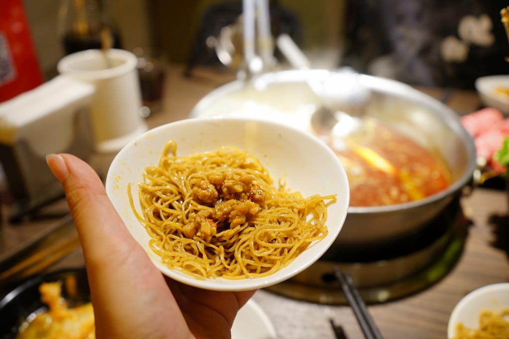台北|一兵一卒鍋物概念館 頂級VIP管家服務,海陸雙饗麻辣火鍋推薦! - 第33張圖 台北|一兵一卒鍋物概念館 頂級VIP管家服務,海陸雙饗麻辣火鍋推薦!