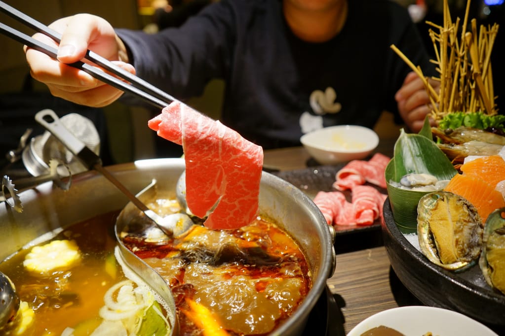 台北|一兵一卒鍋物概念館 頂級VIP管家服務,海陸雙饗麻辣火鍋推薦! - 第18張圖 台北|一兵一卒鍋物概念館 頂級VIP管家服務,海陸雙饗麻辣火鍋推薦!
