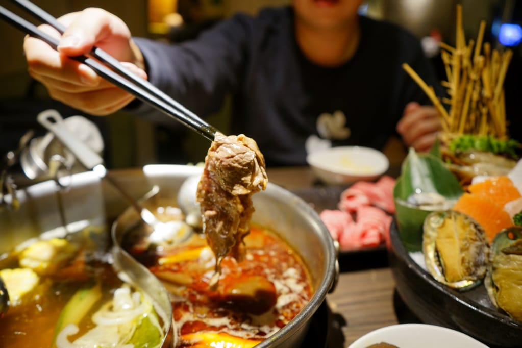台北|一兵一卒鍋物概念館 頂級VIP管家服務,海陸雙饗麻辣火鍋推薦! - 第19張圖 台北|一兵一卒鍋物概念館 頂級VIP管家服務,海陸雙饗麻辣火鍋推薦!