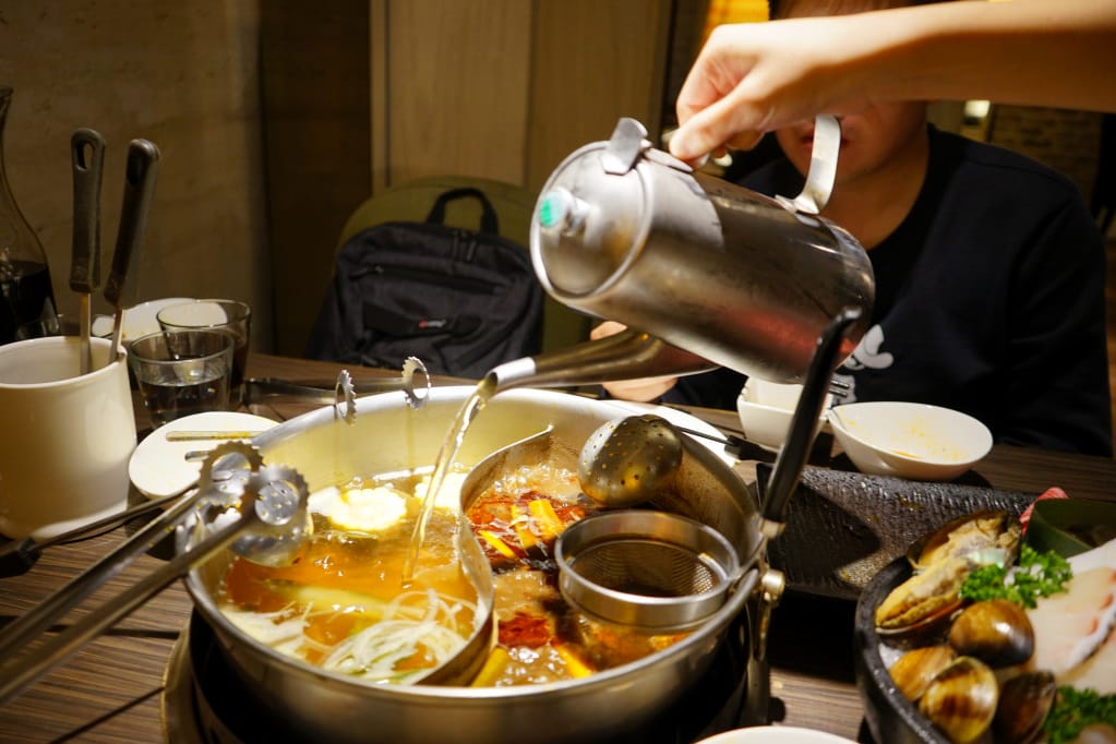 台北|一兵一卒鍋物概念館 頂級VIP管家服務,海陸雙饗麻辣火鍋推薦! - 第36張圖 台北|一兵一卒鍋物概念館 頂級VIP管家服務,海陸雙饗麻辣火鍋推薦!