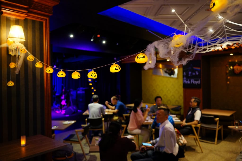 台北|Rocket Music 火箭音樂餐廳 音樂.饗食.美酒 現場Live Band Show - 第4張圖 台北|Rocket Music 火箭音樂餐廳 音樂.饗食.美酒 現場Live Band Show
