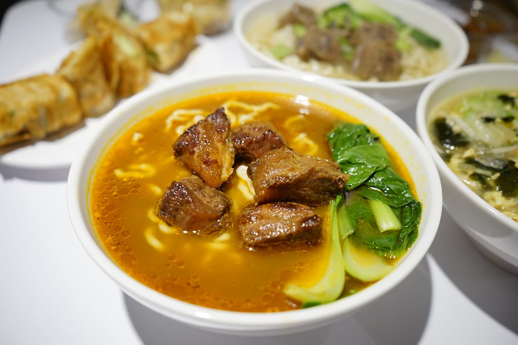 台南｜八肚么椒香牛肉麵館 台南東區牛肉麵，號稱台南第二好吃的牛肉麵！