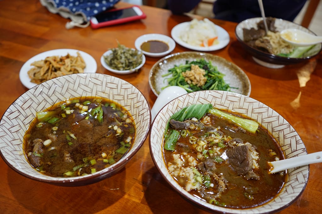 台南｜宏記牛肉麵食館(安南店) 台南牛肉麵．安南區牛肉麵