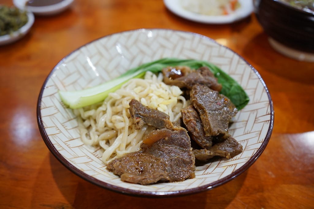台南｜宏記牛肉麵食館(安南店) 台南牛肉麵．安南區牛肉麵