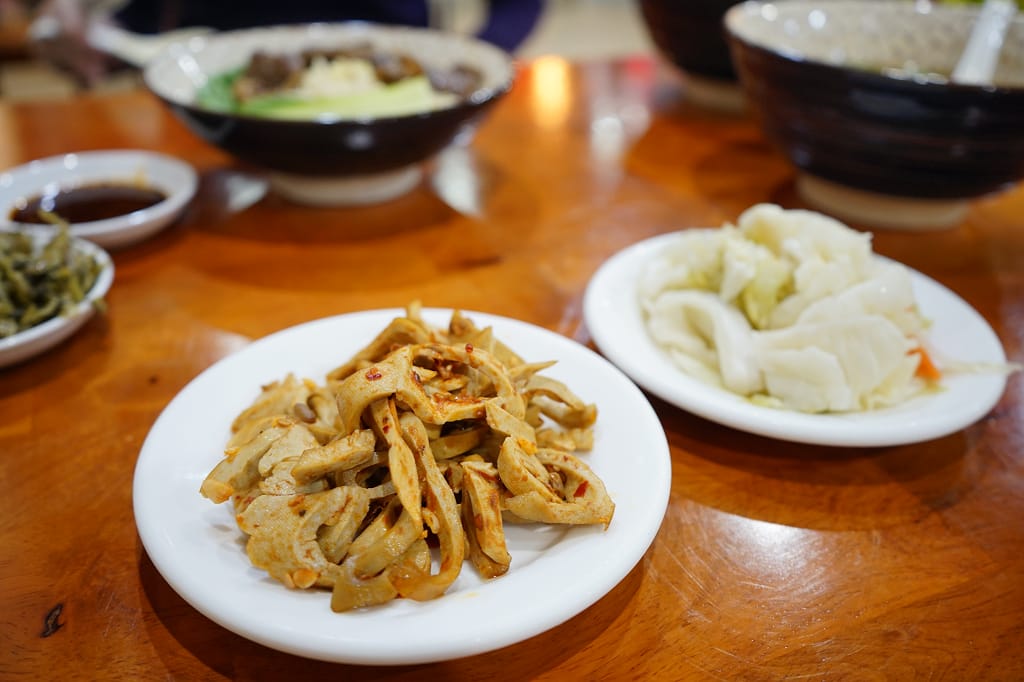 台南｜宏記牛肉麵食館(安南店) 台南牛肉麵．安南區牛肉麵