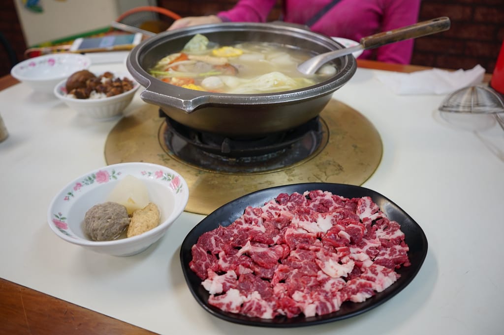 台南｜天才現宰牛肉爐 溫體牛涮涮鍋．爆漿牛肉丸
