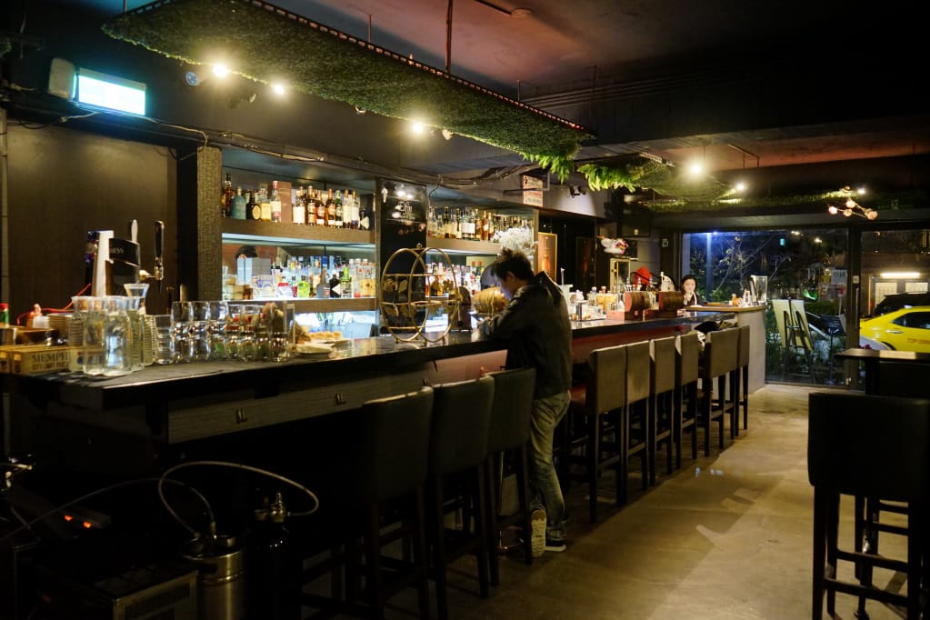 台北｜Elfin Restaurant & Lounge 少女系調酒．東區餐酒館推薦！