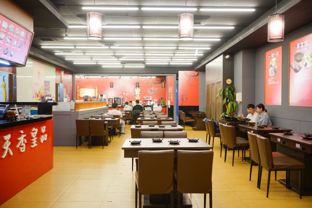 桃園|天香皇品 一鍋一烤(長庚店) 龜山林口周邊美食推薦!火烤兩吃,體驗邊煮火鍋邊燒烤的樂趣~ - 第4張圖 桃園|天香皇品 一鍋一烤(長庚店) 龜山林口周邊美食推薦!火烤兩吃,體驗邊煮火鍋邊燒烤的樂趣~