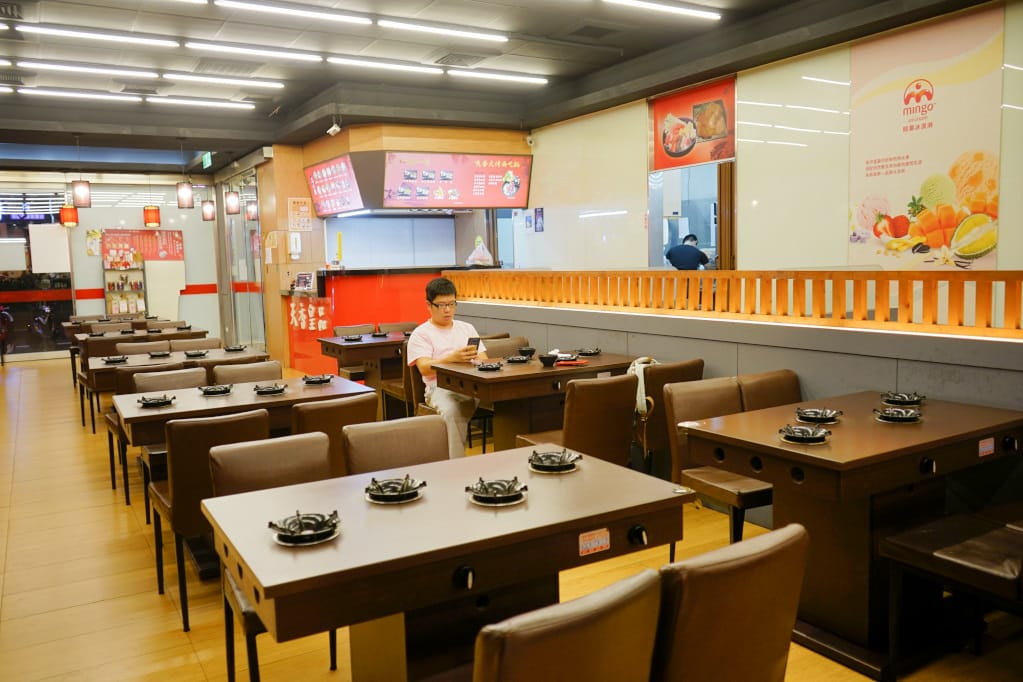 桃園|天香皇品 一鍋一烤(長庚店) 龜山林口周邊美食推薦!火烤兩吃,體驗邊煮火鍋邊燒烤的樂趣~ - 第5張圖 桃園|天香皇品 一鍋一烤(長庚店) 龜山林口周邊美食推薦!火烤兩吃,體驗邊煮火鍋邊燒烤的樂趣~