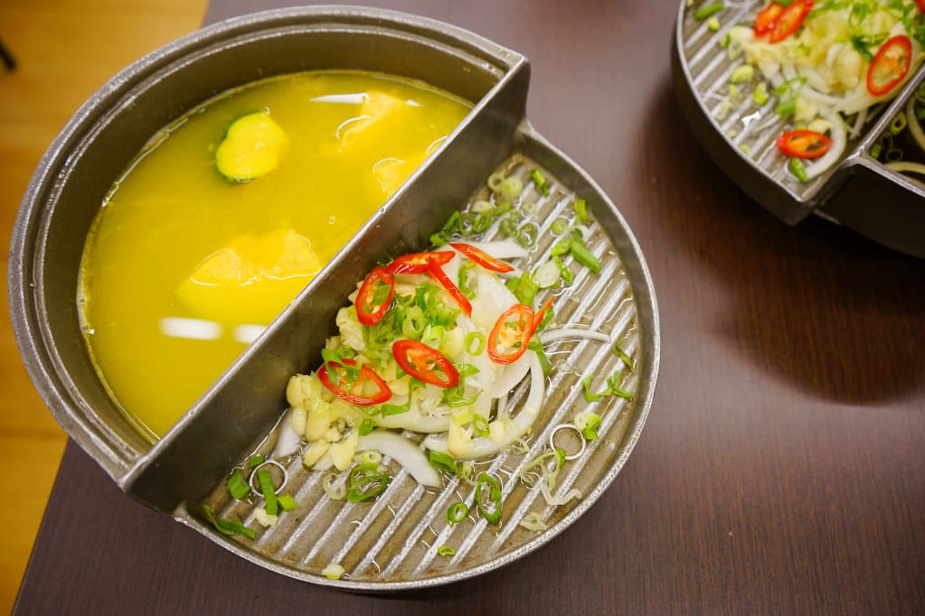 桃園|天香皇品 一鍋一烤(長庚店) 龜山林口周邊美食推薦!火烤兩吃,體驗邊煮火鍋邊燒烤的樂趣~ - 第11張圖 桃園|天香皇品 一鍋一烤(長庚店) 龜山林口周邊美食推薦!火烤兩吃,體驗邊煮火鍋邊燒烤的樂趣~