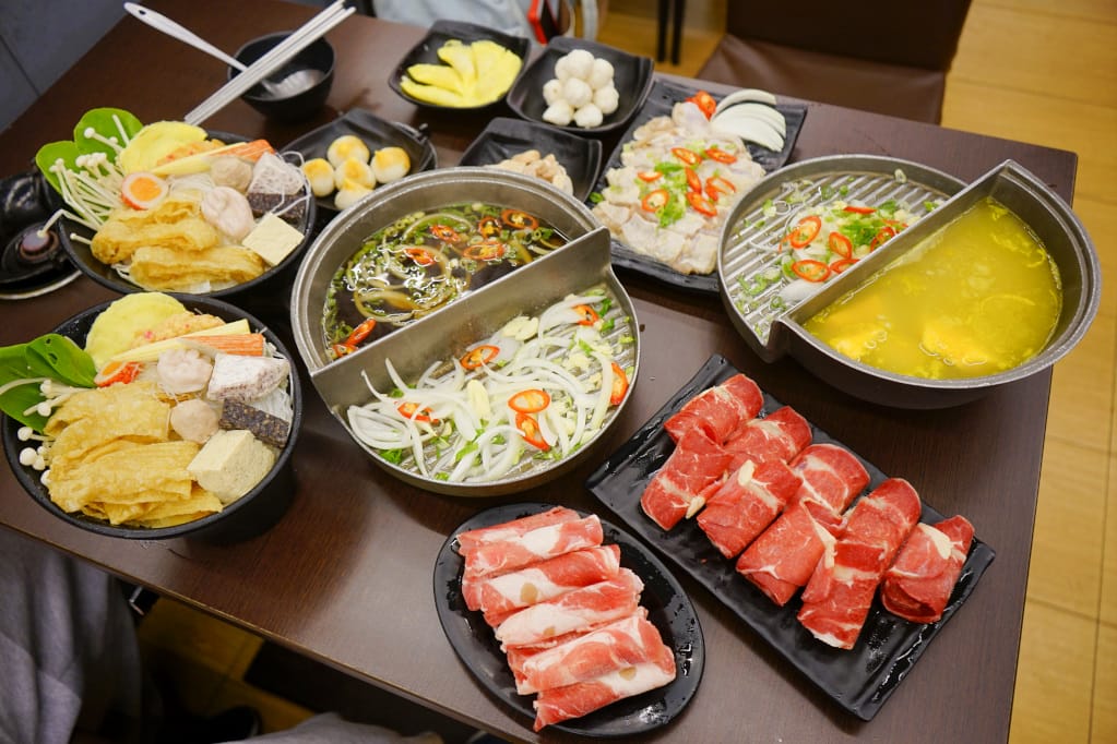 桃園|天香皇品 一鍋一烤(長庚店) 龜山林口周邊美食推薦!火烤兩吃,體驗邊煮火鍋邊燒烤的樂趣~ - 第10張圖 桃園|天香皇品 一鍋一烤(長庚店) 龜山林口周邊美食推薦!火烤兩吃,體驗邊煮火鍋邊燒烤的樂趣~