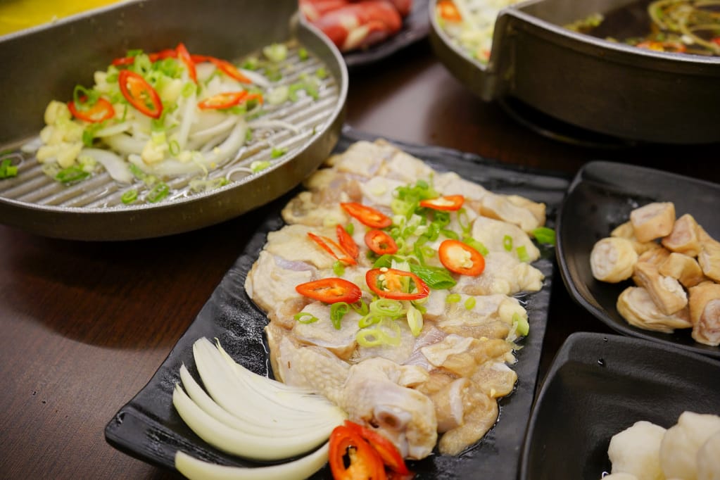 桃園|天香皇品 一鍋一烤(長庚店) 龜山林口周邊美食推薦!火烤兩吃,體驗邊煮火鍋邊燒烤的樂趣~ - 第20張圖 桃園|天香皇品 一鍋一烤(長庚店) 龜山林口周邊美食推薦!火烤兩吃,體驗邊煮火鍋邊燒烤的樂趣~
