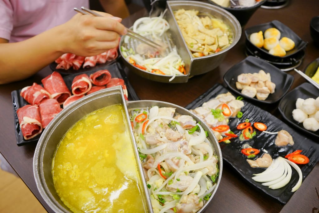 桃園|天香皇品 一鍋一烤(長庚店) 龜山林口周邊美食推薦!火烤兩吃,體驗邊煮火鍋邊燒烤的樂趣~ - 第22張圖 桃園|天香皇品 一鍋一烤(長庚店) 龜山林口周邊美食推薦!火烤兩吃,體驗邊煮火鍋邊燒烤的樂趣~