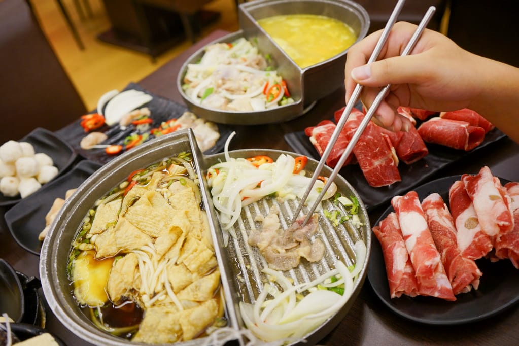 桃園|天香皇品 一鍋一烤(長庚店) 龜山林口周邊美食推薦!火烤兩吃,體驗邊煮火鍋邊燒烤的樂趣~ - 第18張圖 桃園|天香皇品 一鍋一烤(長庚店) 龜山林口周邊美食推薦!火烤兩吃,體驗邊煮火鍋邊燒烤的樂趣~