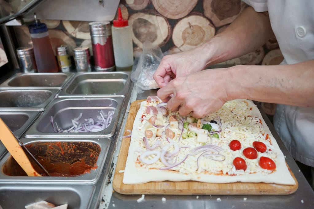 台北｜ipizza愛披薩 浮誇系煙火海大蝦披薩、特色九宮格披薩