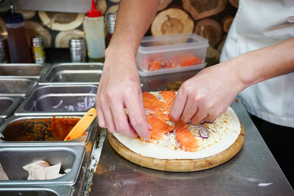 台北｜ipizza愛披薩 浮誇系煙火海大蝦披薩、特色九宮格披薩