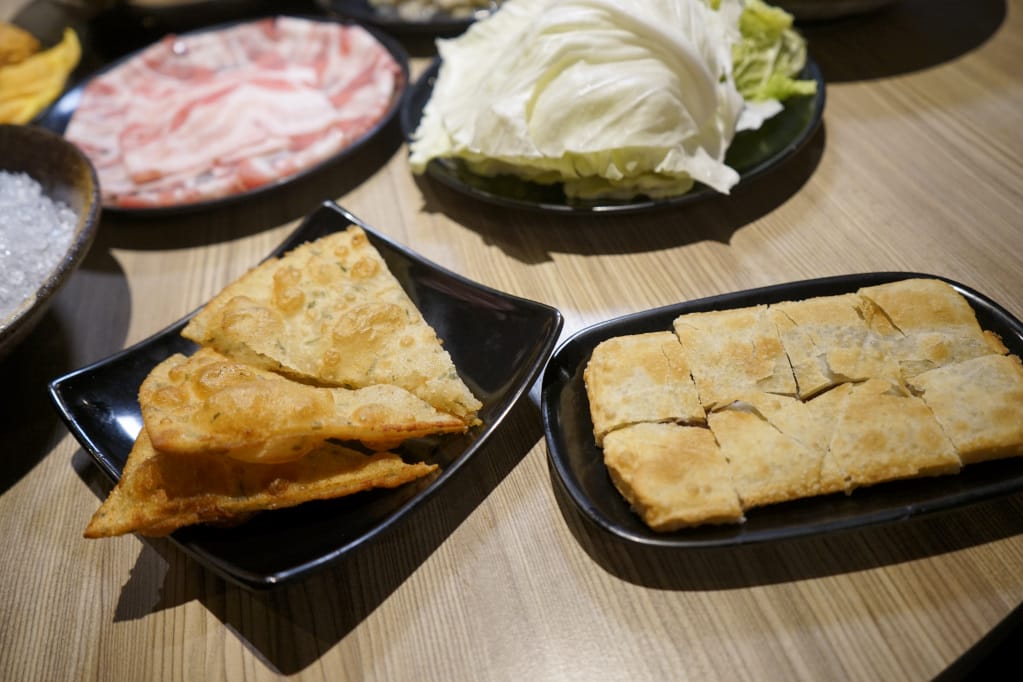 台北|酸菜白肉鍋(連進內湖店) 浮誇豬五花聖誕樹,內湖吃到飽火鍋推薦! - 第23張圖 台北|酸菜白肉鍋(連進內湖店) 浮誇豬五花聖誕樹,內湖吃到飽火鍋推薦!