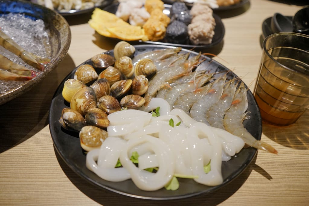 台北|酸菜白肉鍋(連進內湖店) 浮誇豬五花聖誕樹,內湖吃到飽火鍋推薦! - 第28張圖 台北|酸菜白肉鍋(連進內湖店) 浮誇豬五花聖誕樹,內湖吃到飽火鍋推薦!