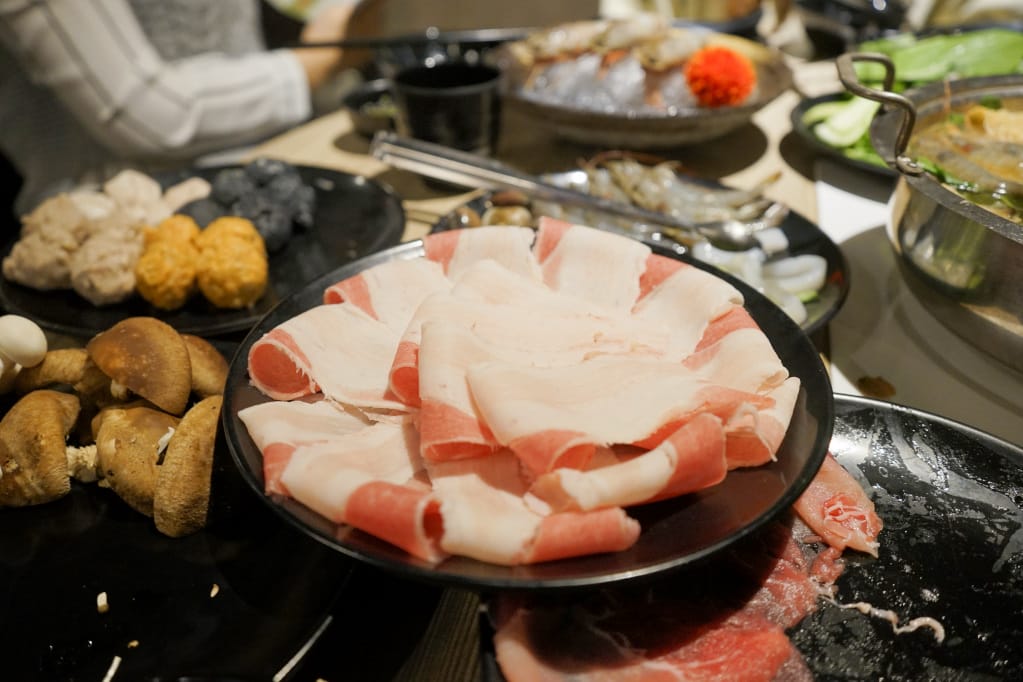 台北|酸菜白肉鍋(連進內湖店) 浮誇豬五花聖誕樹,內湖吃到飽火鍋推薦! - 第14張圖 台北|酸菜白肉鍋(連進內湖店) 浮誇豬五花聖誕樹,內湖吃到飽火鍋推薦!