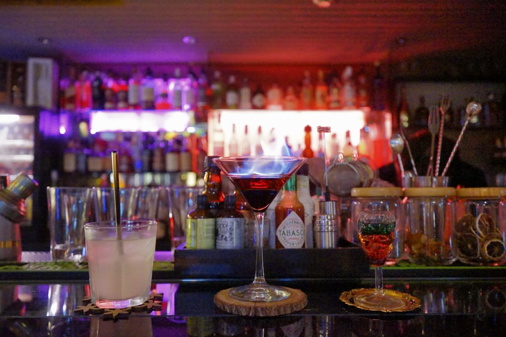 台北｜轉角酒吧 La Esquina 飛鏢酒吧 華麗調酒讓妳睡三天~