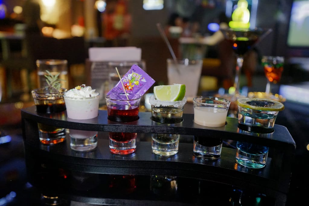 台北｜轉角酒吧 La Esquina 飛鏢酒吧 華麗調酒讓妳睡三天~