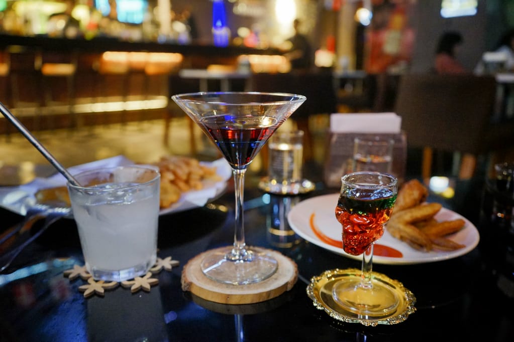 台北｜轉角酒吧 La Esquina 飛鏢酒吧 華麗調酒讓妳睡三天~