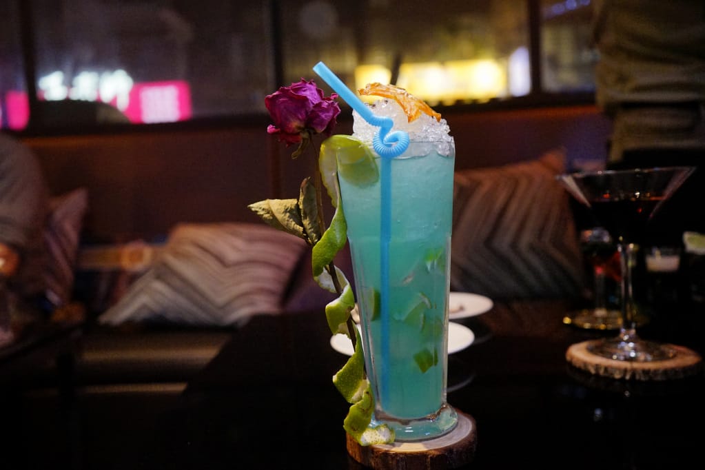 台北｜轉角酒吧 La Esquina 飛鏢酒吧 華麗調酒讓妳睡三天~