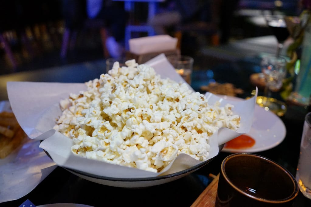 台北｜轉角酒吧 La Esquina 飛鏢酒吧 華麗調酒讓妳睡三天~